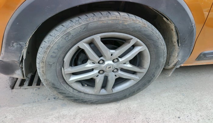 2020 Renault TRIBER RXZ AMT, Petrol, Automatic, 47,684 km, tyre