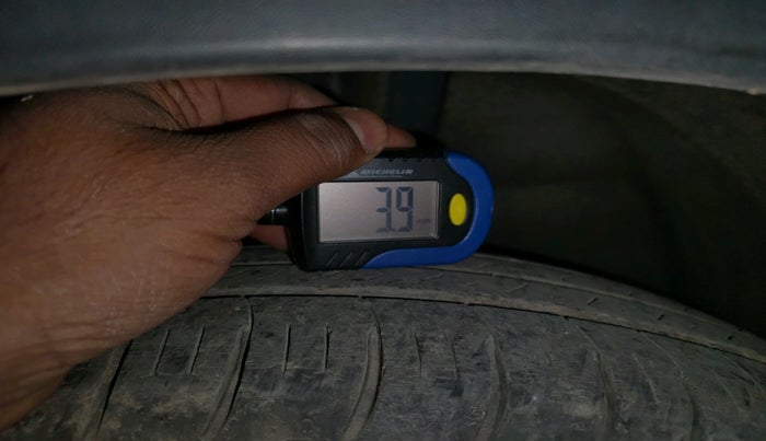 2021 Renault TRIBER RXT, Petrol, Manual, 21,553 km, tyre