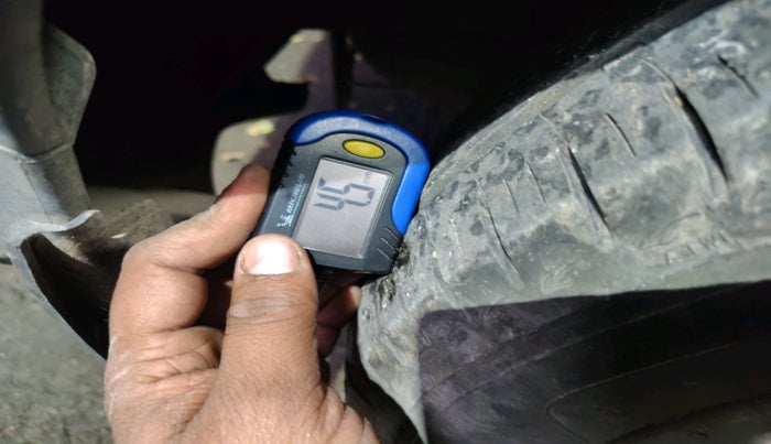 2021 Renault TRIBER RXT, Petrol, Manual, 21,553 km, tyre