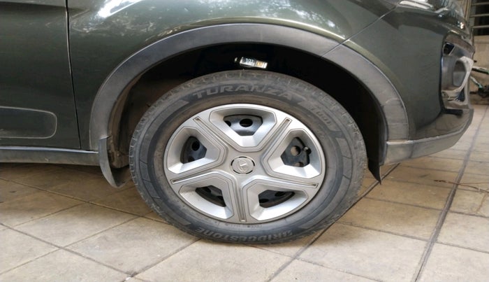 2021 Tata NEXON XMA PLUS SUNROOF PETROL, Petrol, Automatic, 27,187 km, tyre