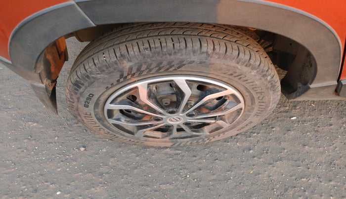 2016 Mahindra Kuv100 K6 5 STR, Petrol, Manual, 12,429 km, tyre