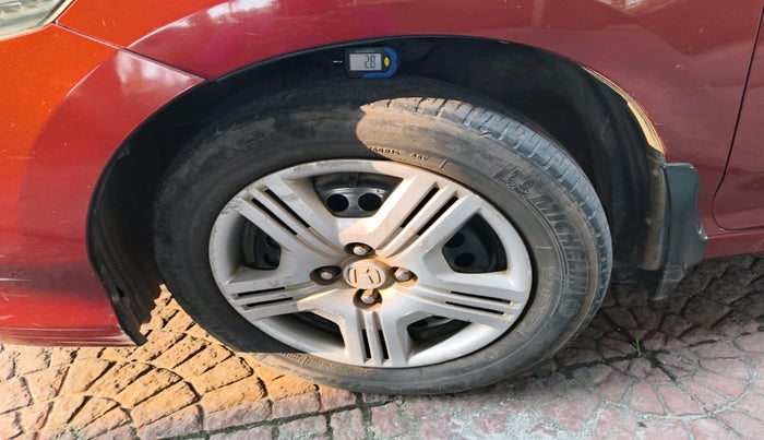 2010 Honda City 1.5L I-VTEC S MT, Petrol, Manual, 1,08,797 km, tyre