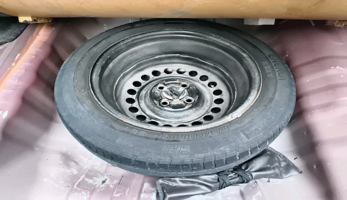 2010 Honda City 1.5L I-VTEC S MT, Petrol, Manual, 1,08,797 km, tyre