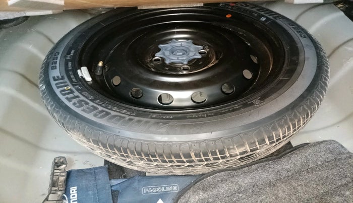 2014 Hyundai Xcent SX 1.2 (O), Petrol, Manual, 78,387 km, tyre