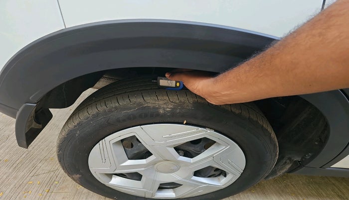 2025 Tata NEXON Pure Plus (S) 1.2 Petrol 6MT, Petrol, Manual, 3,959 km, tyre