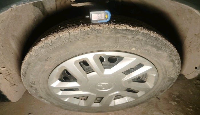 2021 Maruti Vitara Brezza VXI, Petrol, Manual, 14,124 km, tyre