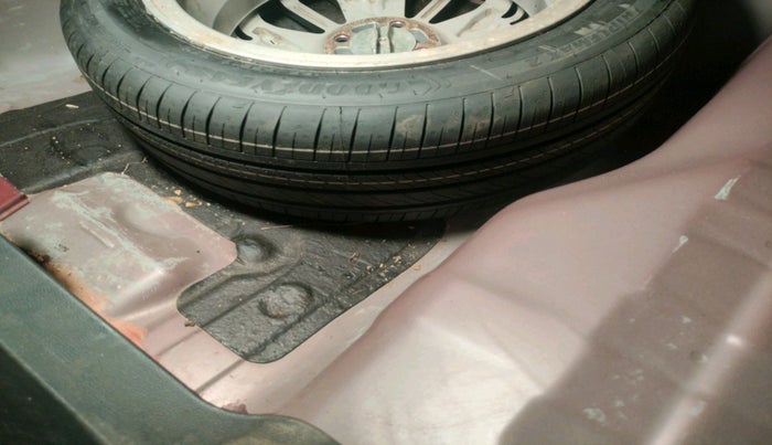 2018 Honda City 1.5L I-VTEC VX CVT, Petrol, Automatic, 64,453 km, tyre