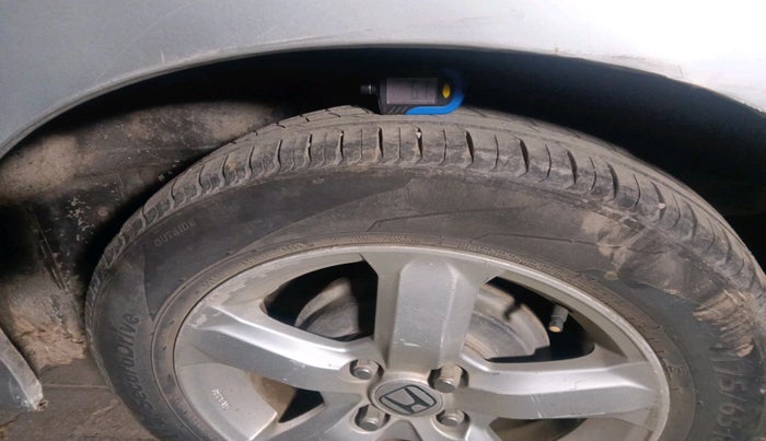 2011 Honda City 1.5L I-VTEC V MT, Petrol, Manual, 1,13,922 km, tyre