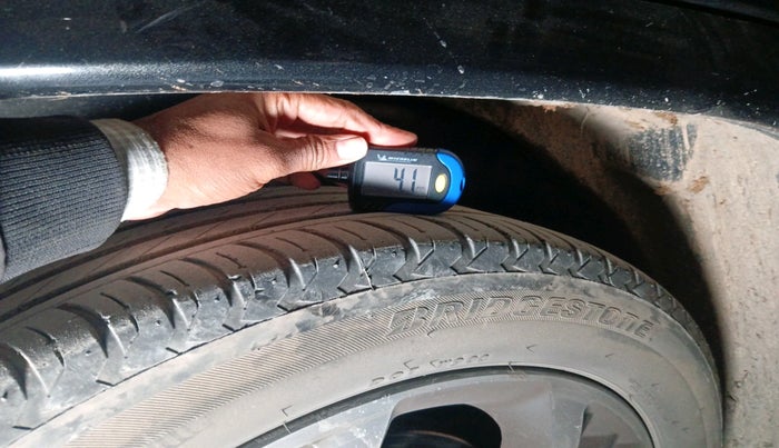 2022 Jeep Compass MODEL S (O) 1.4 PETROL DCT, Petrol, Automatic, 58,978 km, tyre