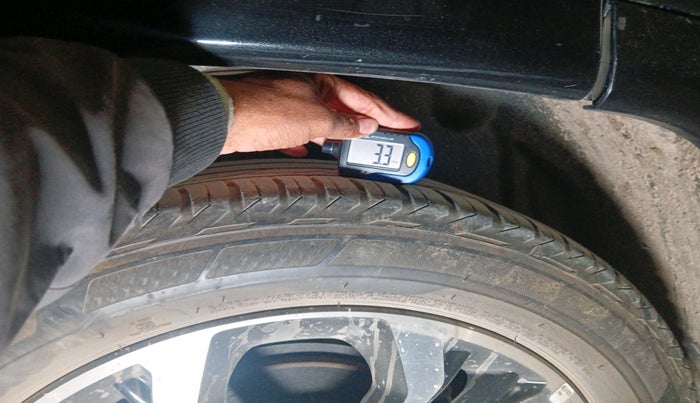 2022 Jeep Compass MODEL S (O) 1.4 PETROL DCT, Petrol, Automatic, 58,978 km, tyre