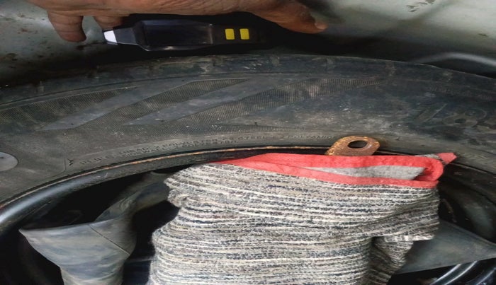 2012 Hyundai i20 SPORTZ 1.4 CRDI, Diesel, Manual, 1,71,585 km, tyre