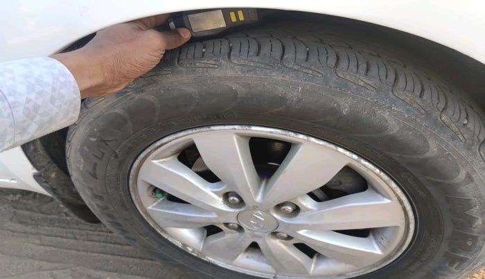 2012 Hyundai i20 SPORTZ 1.4 CRDI, Diesel, Manual, 1,71,585 km, tyre