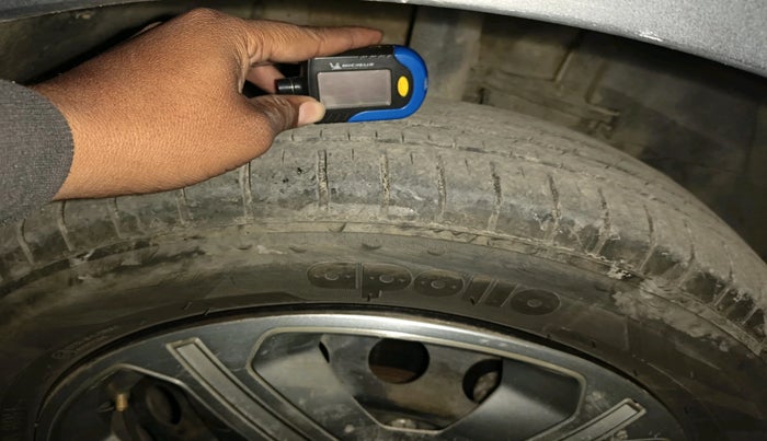 2018 Tata NEXON XT PETROL, Petrol, Manual, 64,366 km, tyre