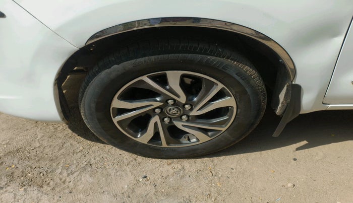 2021 Toyota Innova Crysta 2.4 GX 8 STR, Diesel, Manual, 1,19,833 km, tyre