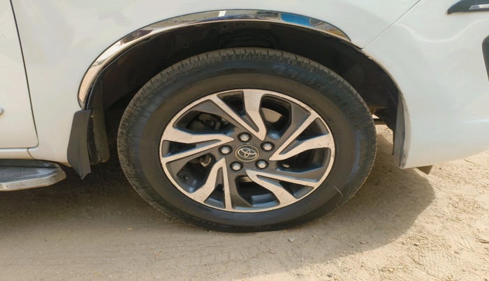 2021 Toyota Innova Crysta 2.4 GX 8 STR, Diesel, Manual, 1,19,833 km, tyre