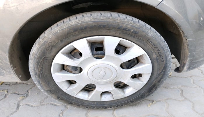 2011 Chevrolet Spark LT 1.0, Petrol, Manual, 84,427 km, tyre