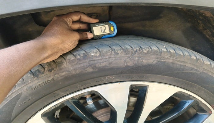 2021 MG HECTOR PLUS SHARP 2.0 DIESEL TURBO MT 6-STR DUAL TONE, Diesel, Manual, 1,16,397 km, tyre