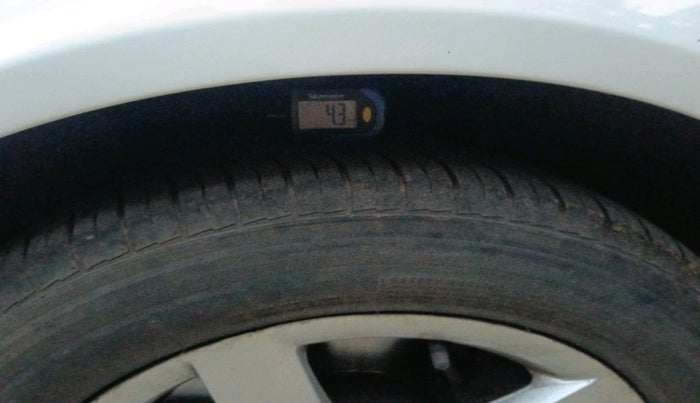 2013 Audi A4 2.0 TDI, Diesel, Automatic, 89,451 km, tyre