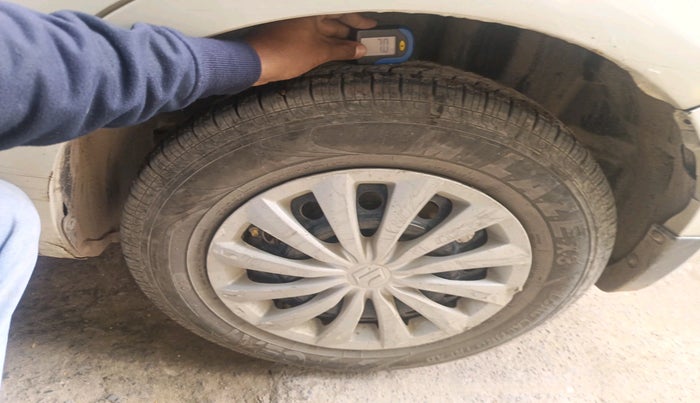 2015 Maruti Swift Dzire VDI, Diesel, Manual, 1,45,550 km, tyre