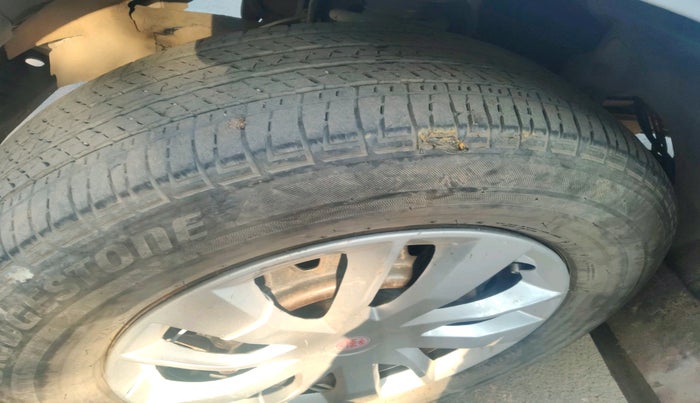 2016 Mahindra Scorpio S6 PLUS, Diesel, Manual, 13,780 km, tyre