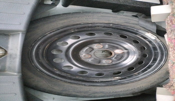 2012 Maruti Wagon R 1.0 VXI, Petrol, Manual, 23,627 km, tyre