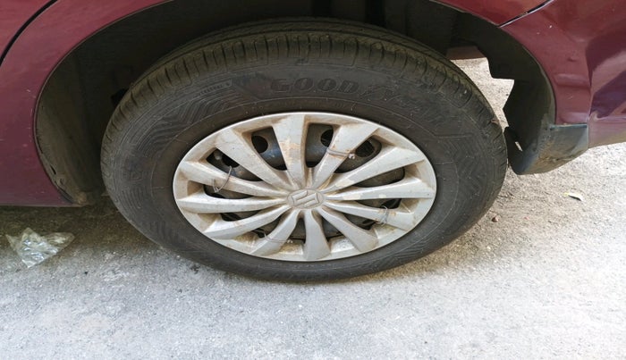 2016 Maruti Swift Dzire VXI, Petrol, Manual, 42,322 km, tyre