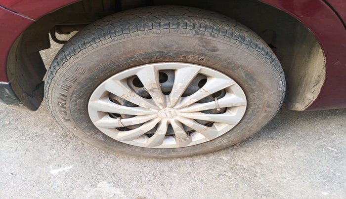 2016 Maruti Swift Dzire VXI, Petrol, Manual, 42,322 km, tyre