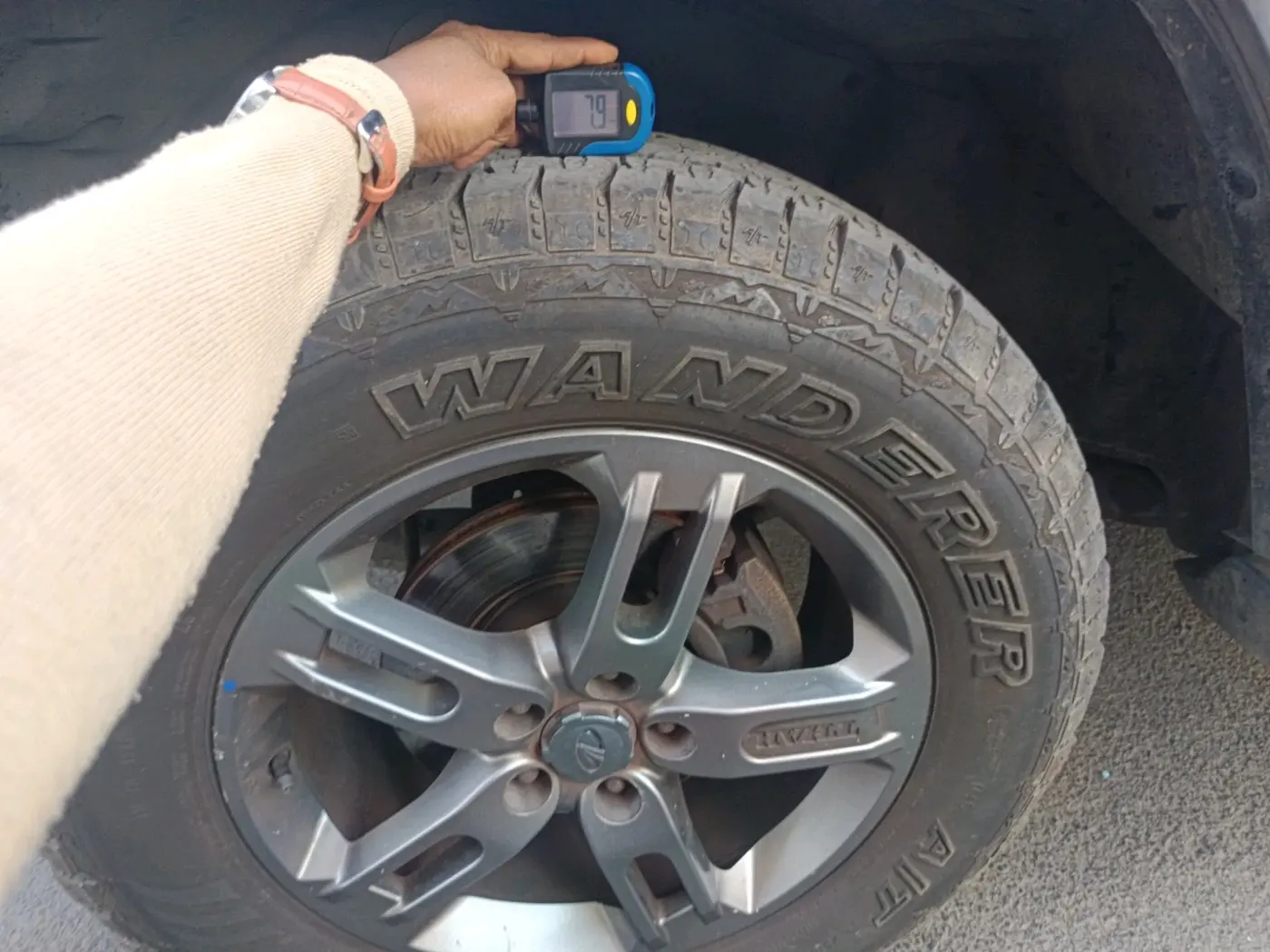2021 Mahindra Thar LX  P 4WD AT CONVERTIBLE, Petrol, Automatic, 31,745 km, tyre