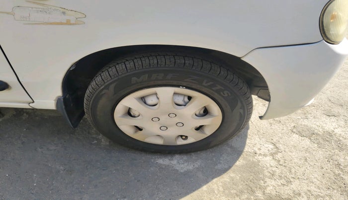 2010 Maruti Alto LXI, Petrol, Manual, 15,257 km, tyre