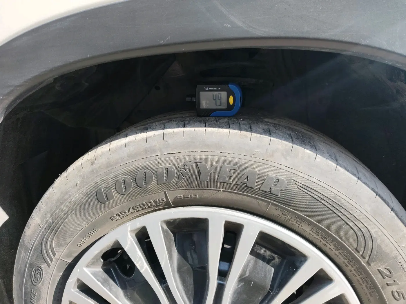 2019 Maruti Vitara Brezza VDI, Diesel, Manual, 1,54,000 km, tyre
