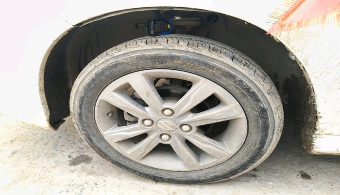 2017 Maruti Wagon R 1.0 VXI+ AMT, Petrol, Automatic, 25,788 km, tyre