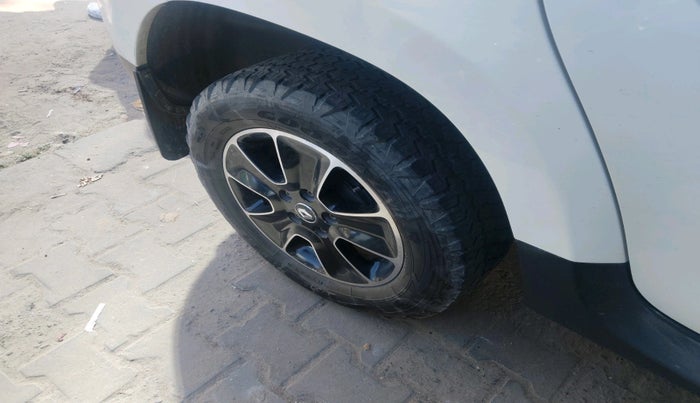 2017 Renault Duster 110 PS RXZ DIESEL, Diesel, Manual, 1,01,087 km, tyre