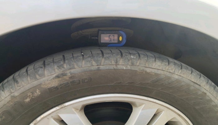 2012 Hyundai i20 SPORTZ 1.2, Petrol, Manual, 63,826 km, tyre