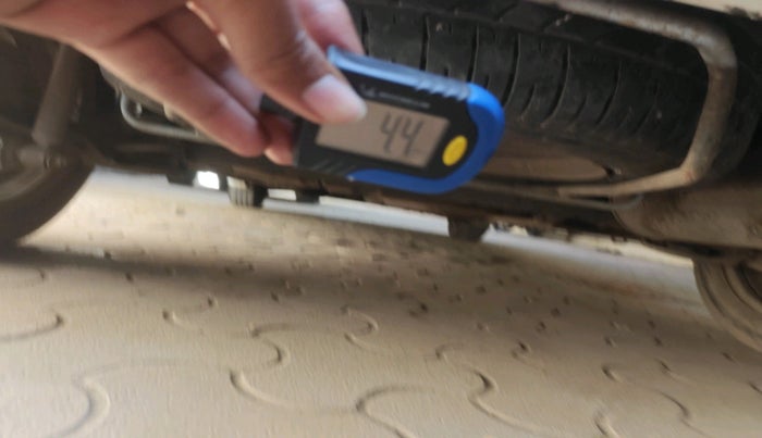 2017 Maruti Ertiga VXI CNG, Petrol, Manual, 52,294 km, tyre