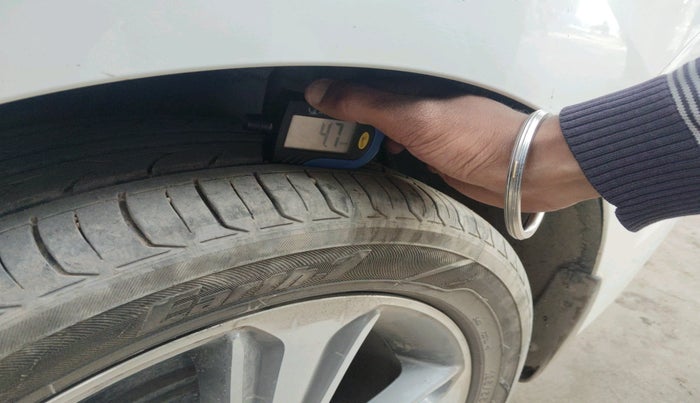 2019 Hyundai Verna 1.6 VTVT SX, Petrol, Manual, 67,663 km, tyre