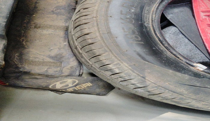 2019 Hyundai Verna 1.6 VTVT SX, Petrol, Manual, 67,663 km, tyre