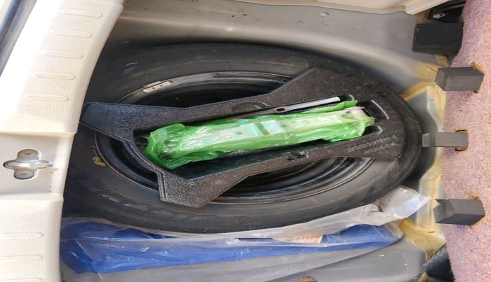 2017 Maruti Celerio VXI AMT, Petrol, Automatic, 43,393 km, tyre