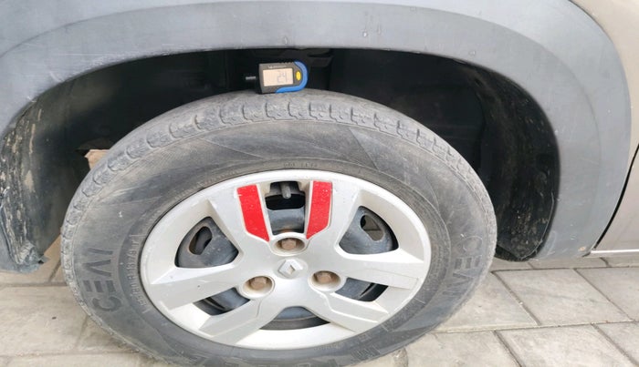 2017 Renault Kwid RXT 0.8, Petrol, Manual, 71,718 km, tyre