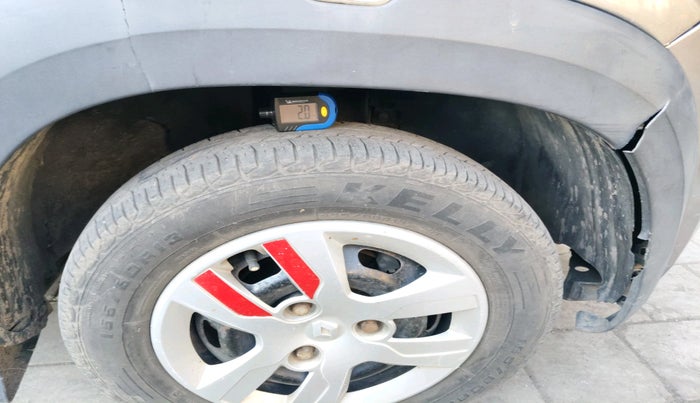 2017 Renault Kwid RXT 0.8, Petrol, Manual, 71,718 km, tyre