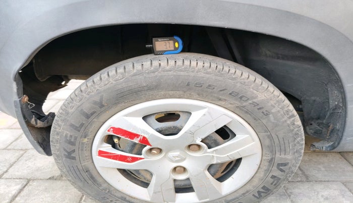 2017 Renault Kwid RXT 0.8, Petrol, Manual, 71,718 km, tyre