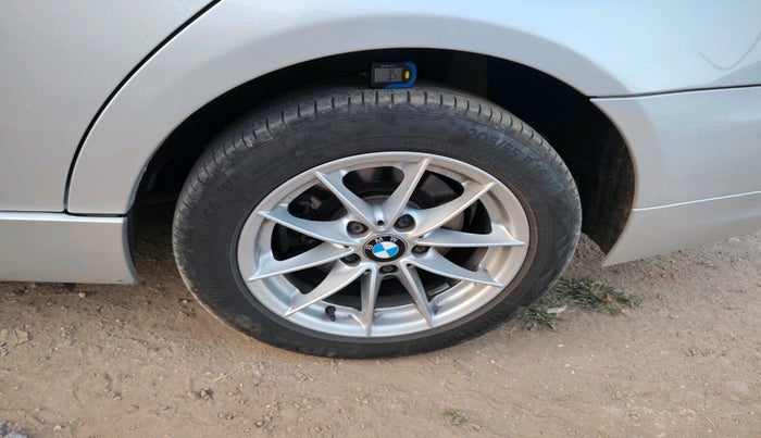 2010 BMW 3 Series 320d, Diesel, Automatic, 46,589 km, tyre