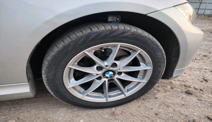 2010 BMW 3 Series 320d, Diesel, Automatic, 46,589 km, tyre