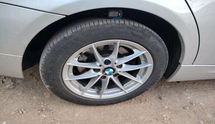 2010 BMW 3 Series 320d, Diesel, Automatic, 46,589 km, tyre