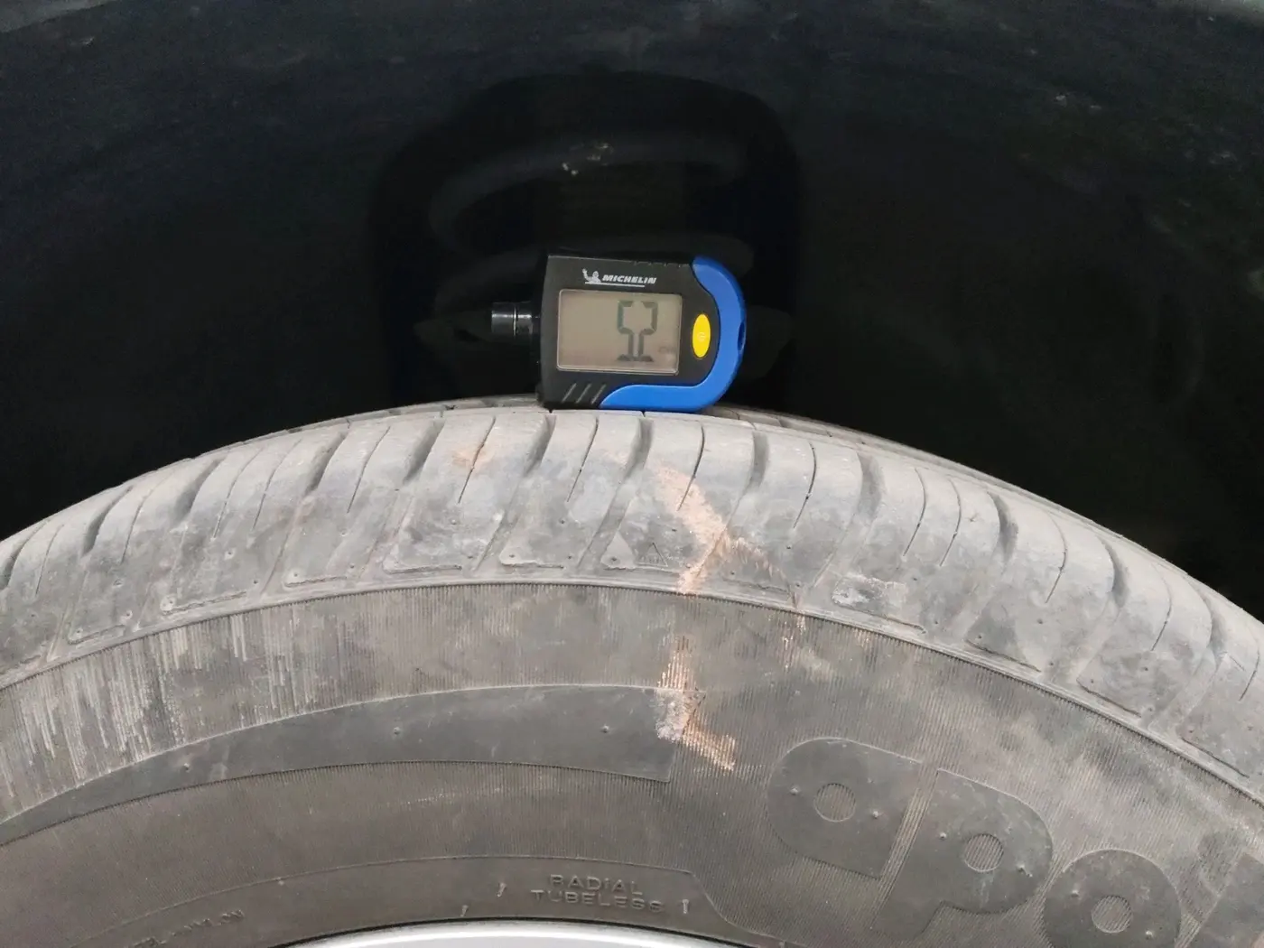 2022 Tata Harrier XTA 2.0L KRYOTEC PLUS, Diesel, Automatic, 30,148 km, tyre