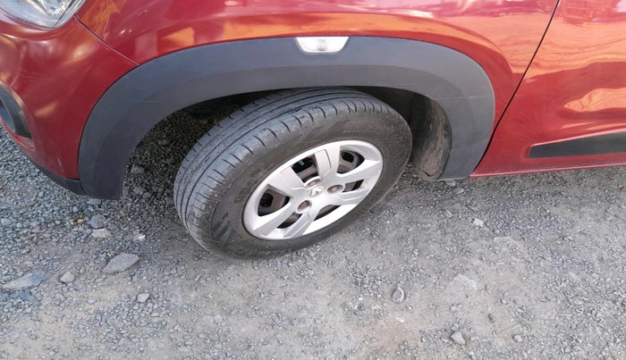 2017 Renault Kwid RXT 1.0, Petrol, Manual, 61,257 km, tyre