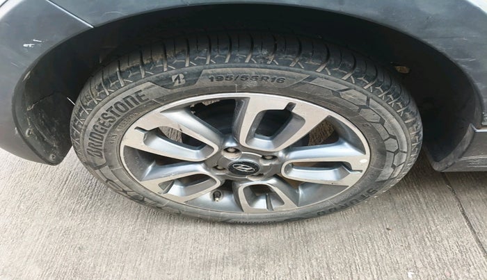 2015 Hyundai i20 Active 1.2 S, Petrol, Manual, 68,763 km, tyre