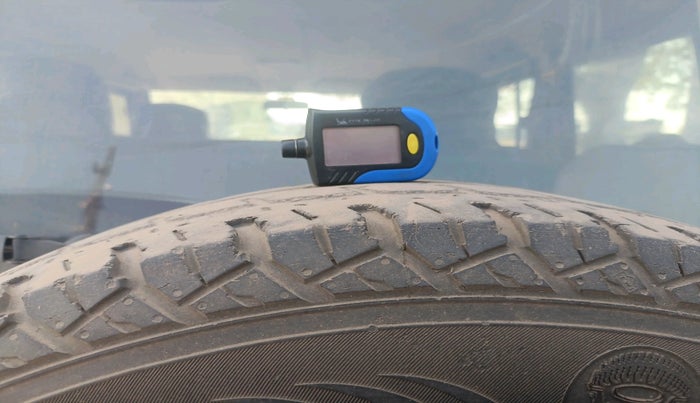 2019 Mahindra Bolero POWER PLUS ZLX, Diesel, Manual, 1,43,949 km, tyre