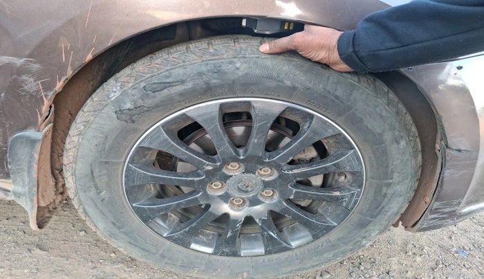 2015 Skoda Rapid 1.5 TDI CR ELEGANCE AT, Diesel, Automatic, 1,70,073 km, tyre