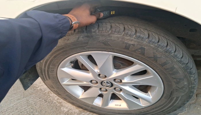 2018 Toyota Innova Crysta 2.4 G 7 STR, Diesel, Manual, 1,64,584 km, tyre