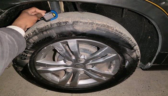 2016 Maruti Vitara Brezza ZDI PLUS DUAL TONE, Diesel, Manual, 1,53,201 km, tyre